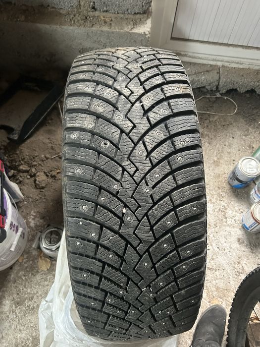 Зимный шины 275/50/21