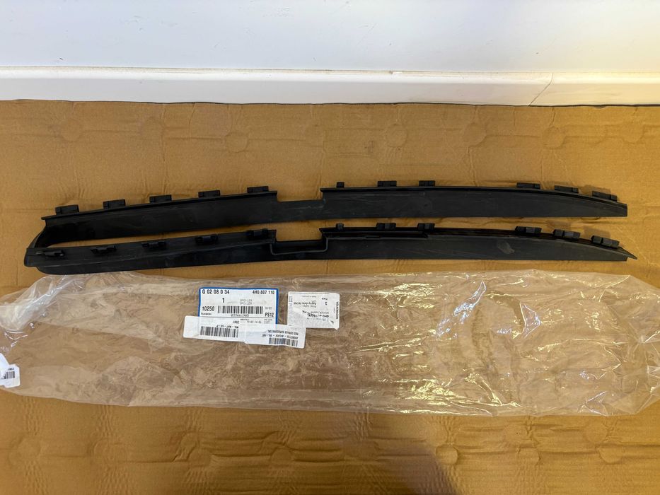 Spoiler cheder sub bara fata Audi A8 4H dupa 2009 cod 4H0807110 NOU