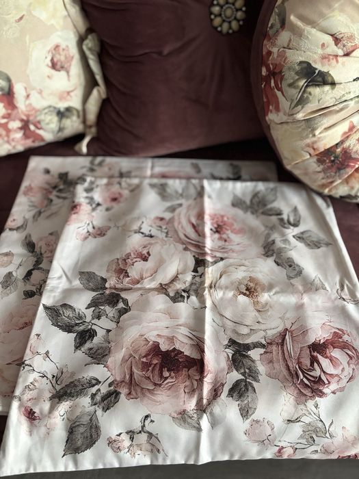 Set 4 fețe de pernă, material poliester, model floral, vintage, dimeniune 44x44