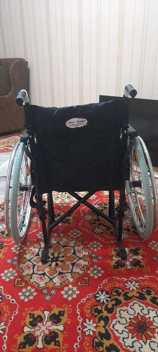 Продам новую кресло коляску