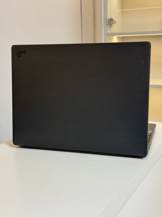 Acer e10 i5/12, SSD512GB