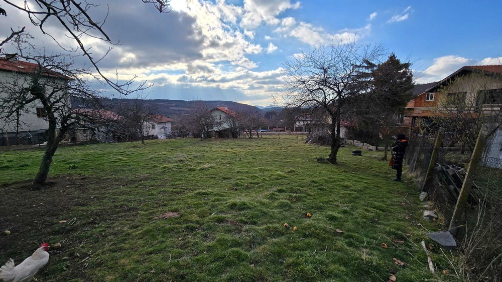 Продава се Парцел в с. Кладница, Област Перник - 914 кв.м за 150 €/кв.м - Снимка #3