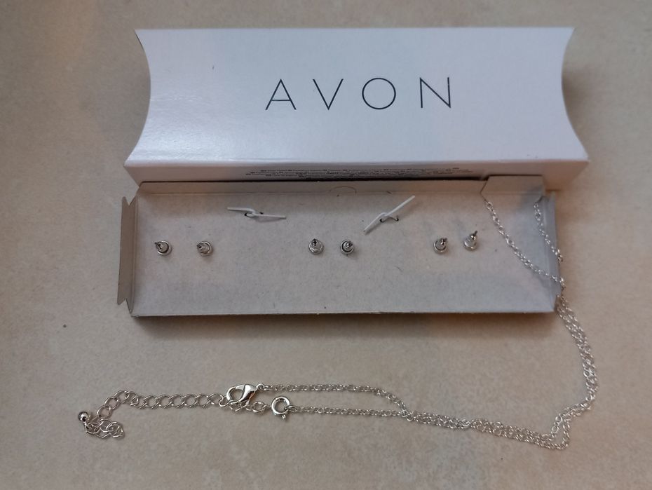 Set bijuterii Avon