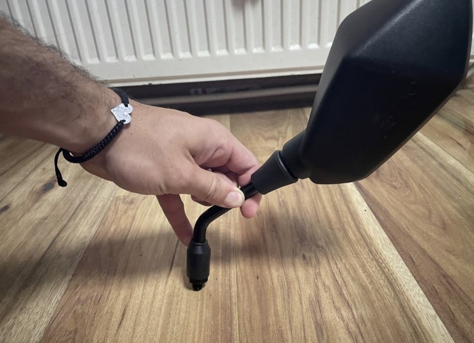 Странични огледала за скутер,мотор и са 10 мм