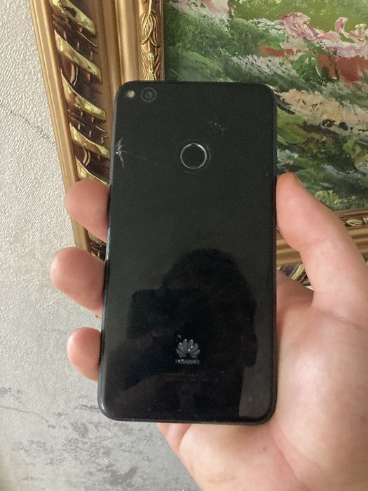 Продам или обмен хуавей р8 Лайт