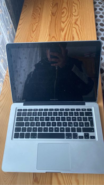 MacBook 2017 без зарядно