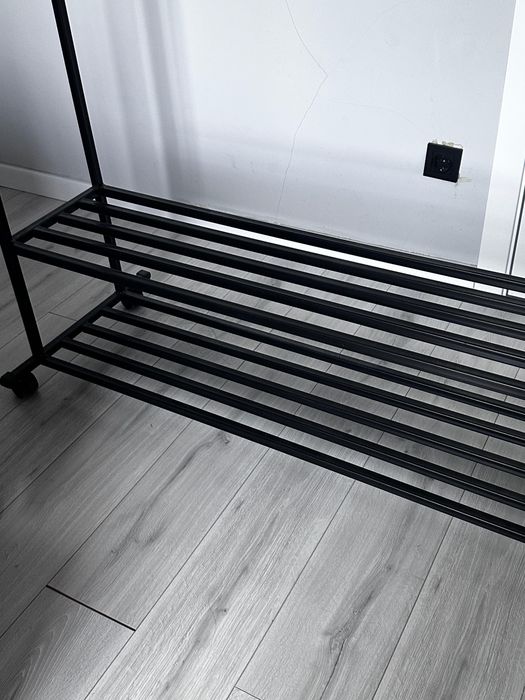 Продам вешалку напольную