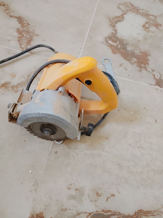 Пчёлку продам.срочно