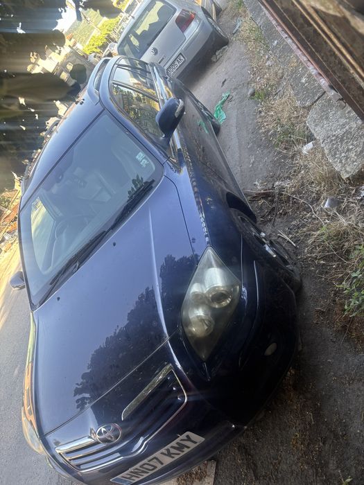 Toyota avensis на части