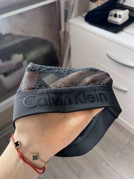 Бюстие на Calvin Klein