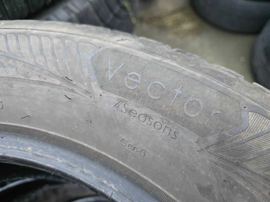 4бр Всесезонни гуми 215 60 17 - Goodyear - DOT 2023