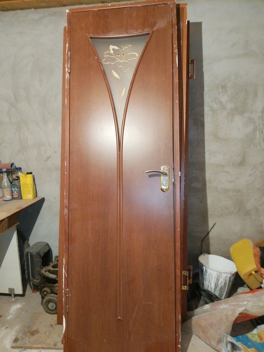 Продам межкомнатные двери