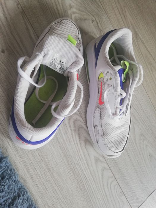 Adidași Nike de vanzare