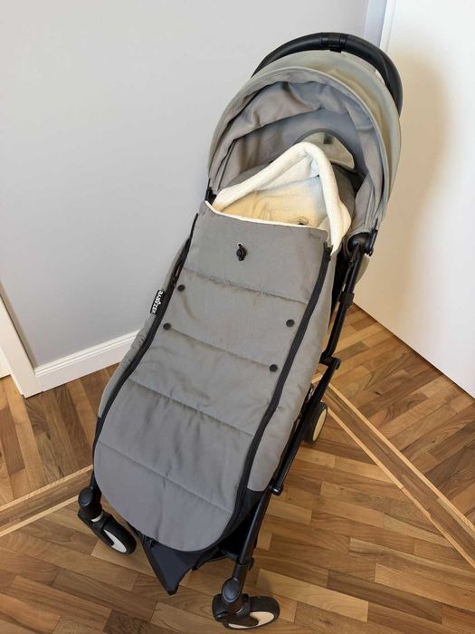 Cărucior Babyzen YOYO2 gri, set complet 3 în 1 + accesorii