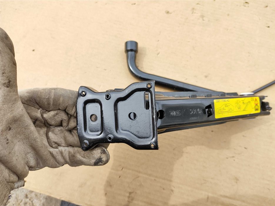 Авариен Крик Авто Крик FORD FIESTA 5 Fokus Форд Фиеста Ключ-Лула Нови