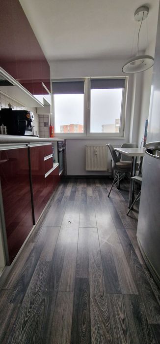 Inchiriez apartament 3 camere, spatios, recent renovat, langa Metrou Dristor, cu loc de parcare inclus