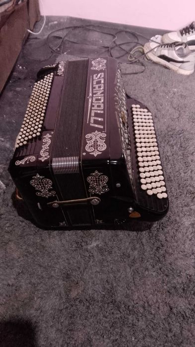 Acordeon scandalli  profesional  armonic