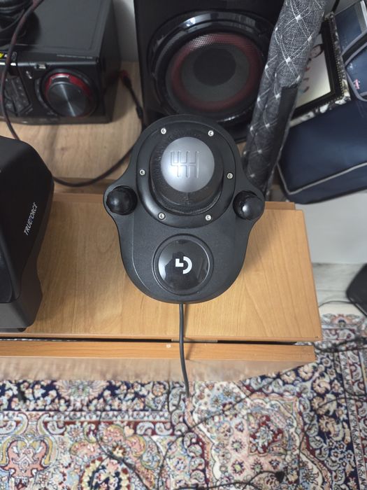 Продам игровой руль с көп g923