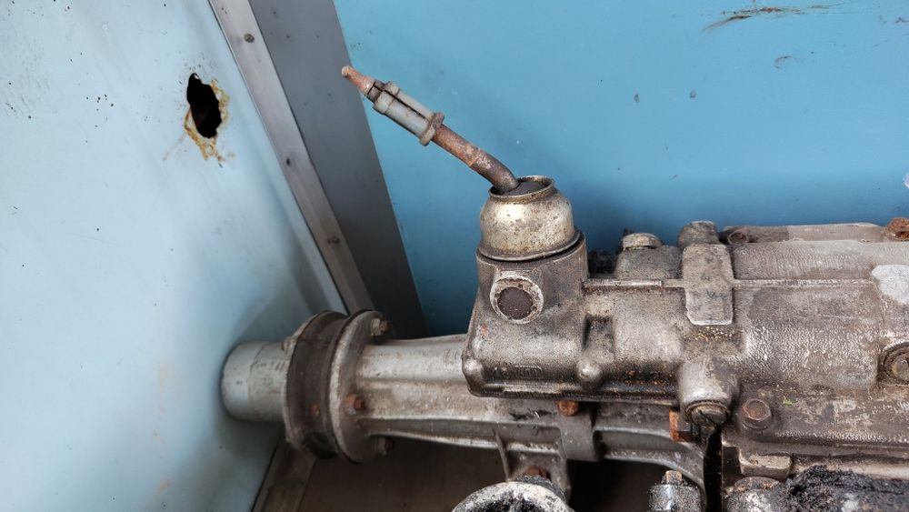 Коробка на Газ-24