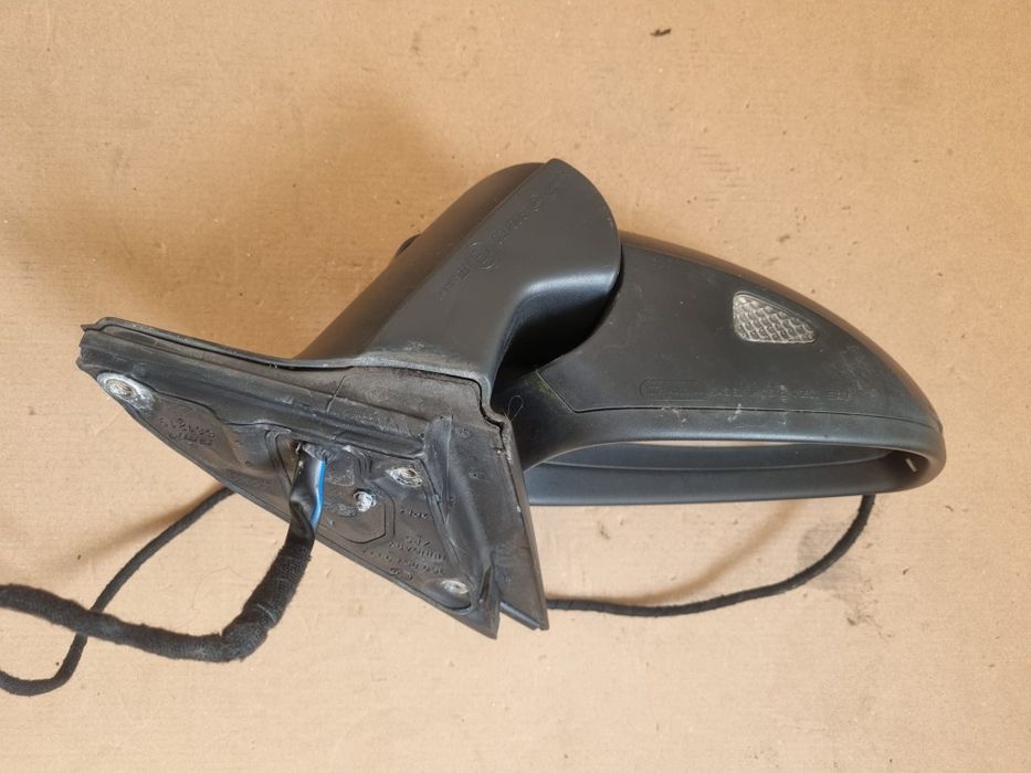 Oglinda stanga Passat B7 rabatabil electric/lumina ambientala