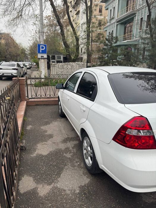 Продам Нексия 3 фулл Срочно