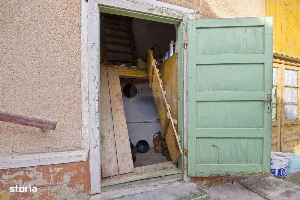 Casă de vanzare, pozitie excelenta, la intrare in Loc. Galsa