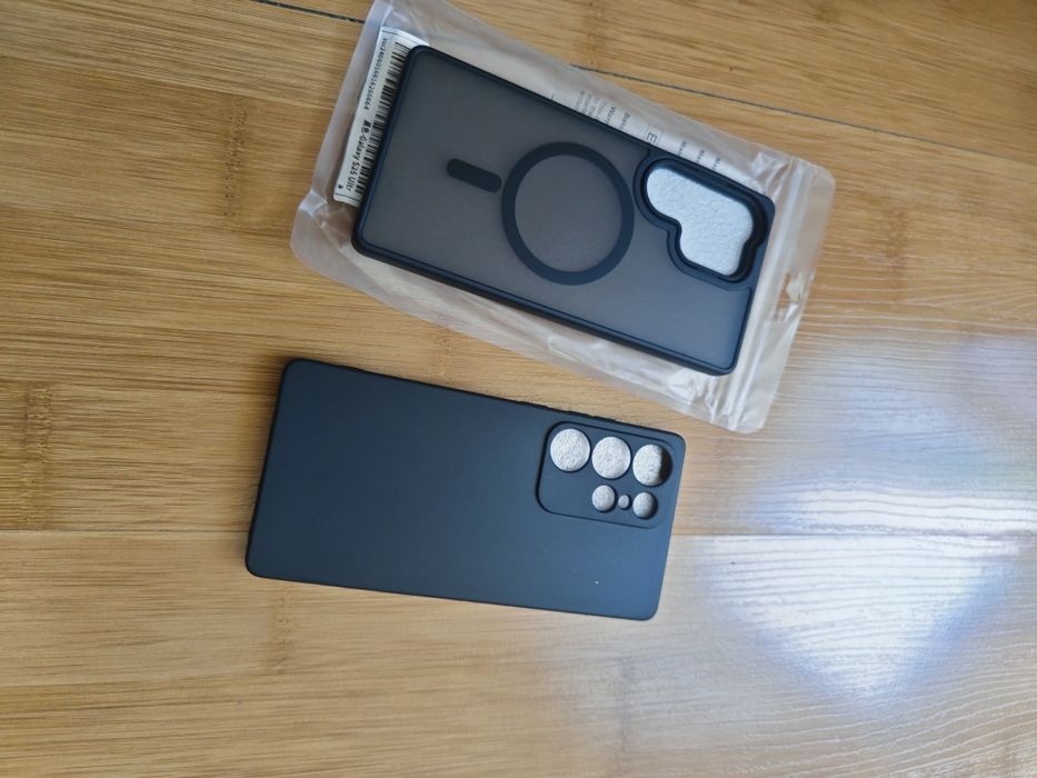 2 x huse si 4x folii sticlă noi Galaxy s25 Ultra( se dau impreuna)