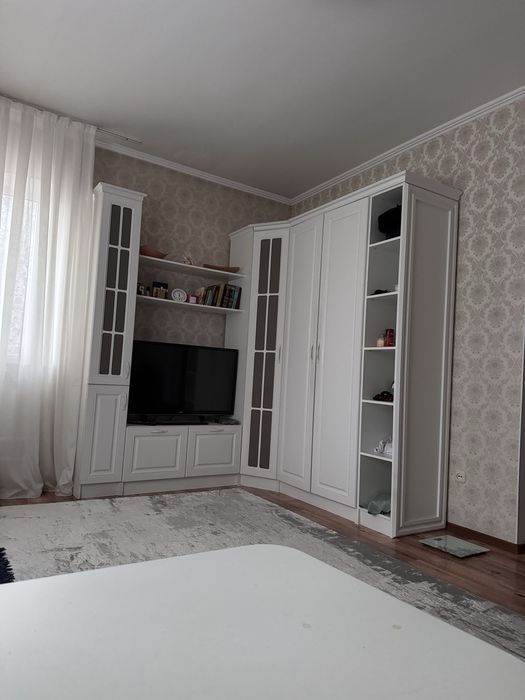 шкаф для  дома угловой