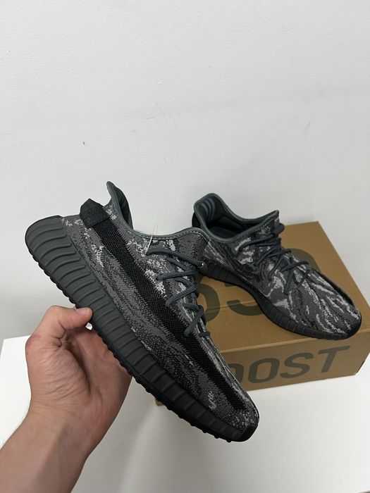 Adidas Yeezy Boost 350 V2 Dark Salt