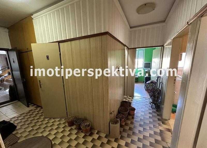 Продава се Тристаен апартамент в Пловдив, Кючук Париж - 96 кв.м за 1282 €/кв.м - Снимка #12