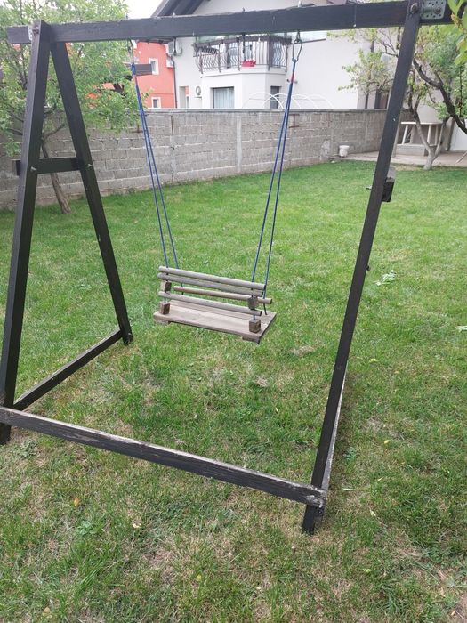Vând leagăn de copii din lemn