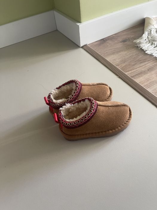 Обувь уги универсальная