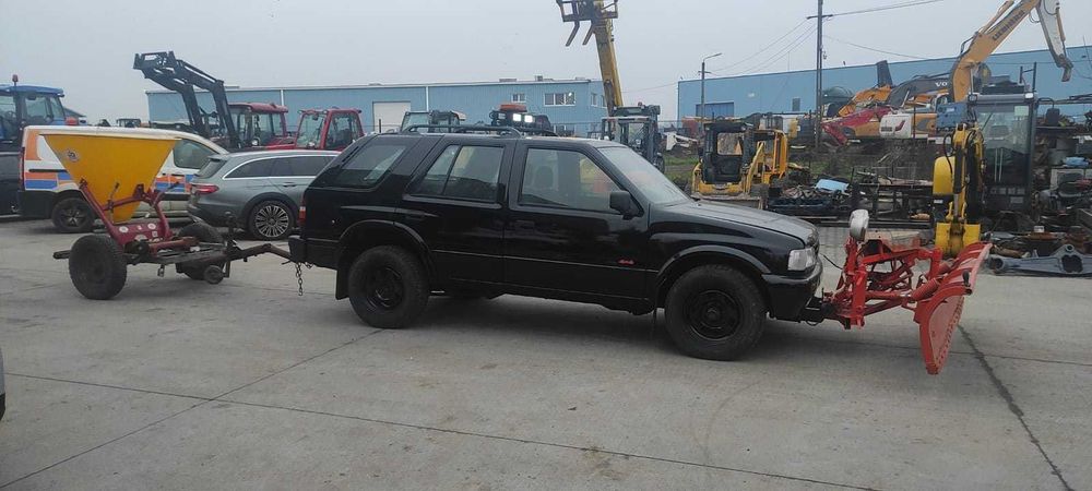 Masina dezapezit Opel Frontera 4x4