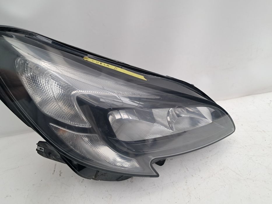 Фар Opel Corsa F
