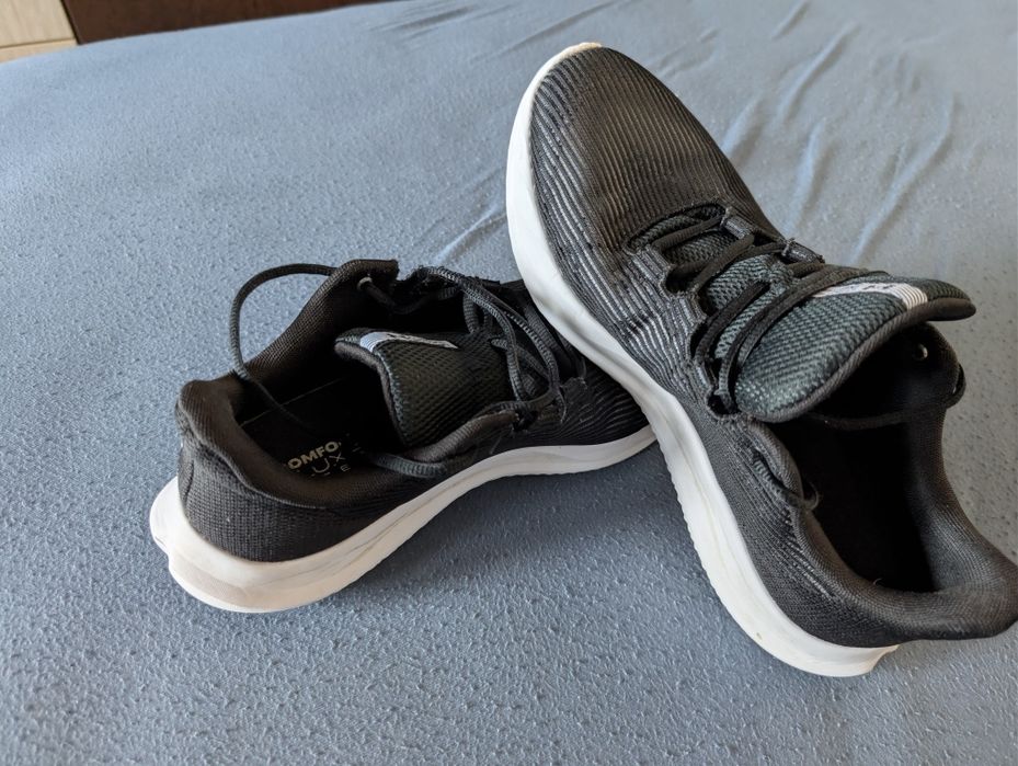 Adidași under armour