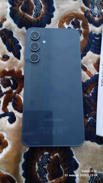 Смартфон Самсунг а35