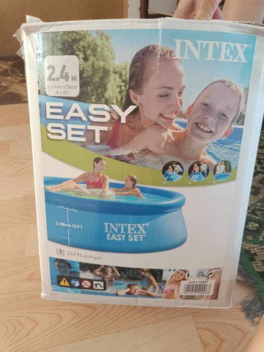 Надуваем басейн 244см х 76см