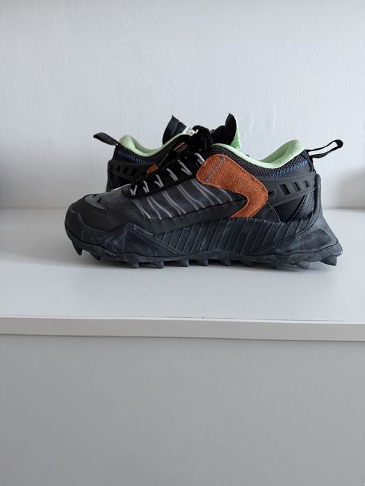 Vand off white odsy 1000