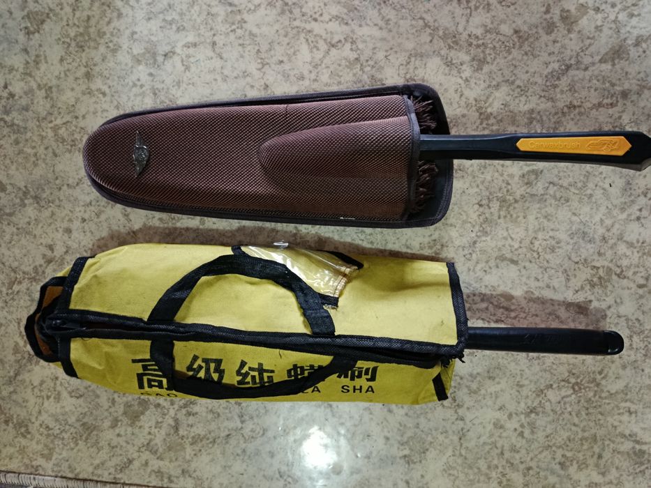 Продам баллоный ключ и щётку сметку цена 1500