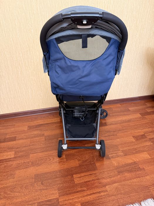 Продам прогулочную коляску