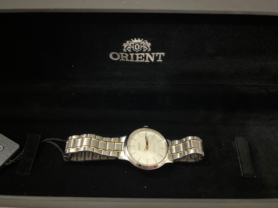 Чисто нов, неизползван дамски часовник Orient
