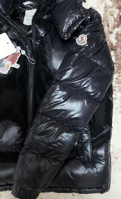 Vând geaca noua de bărbați Moncler Dist (Batman)