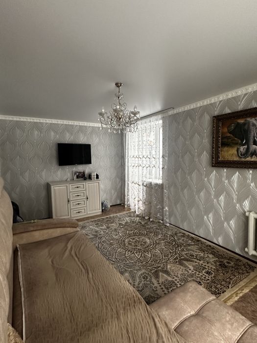 Продам кв двухкомнатная г Лисаковск