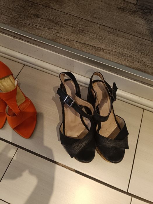 Обувки и сандали