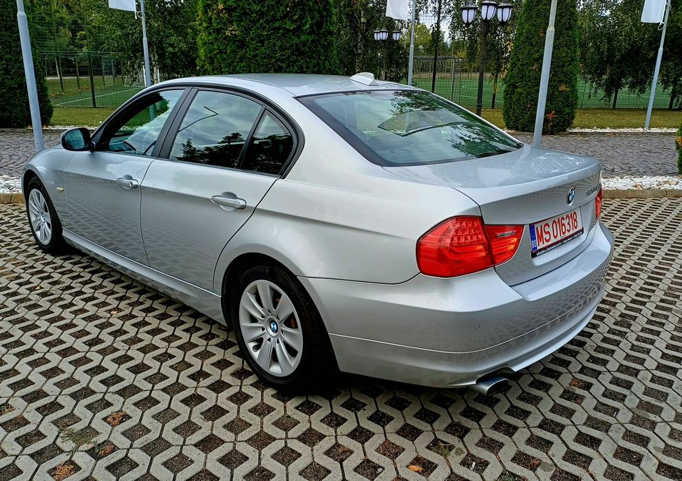 BMW Seria 3 2011 — imagine 4