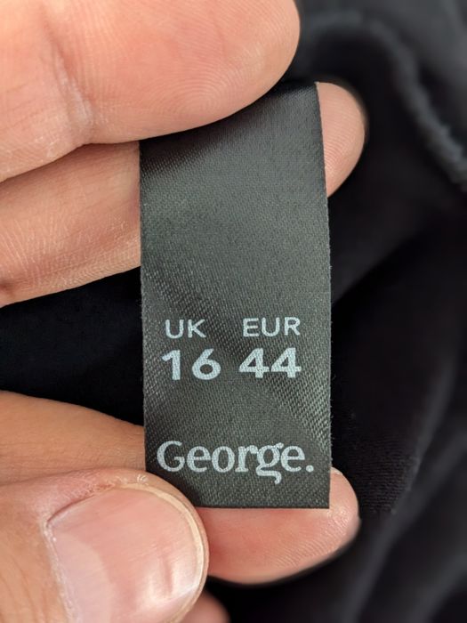 Продам женскую блузку