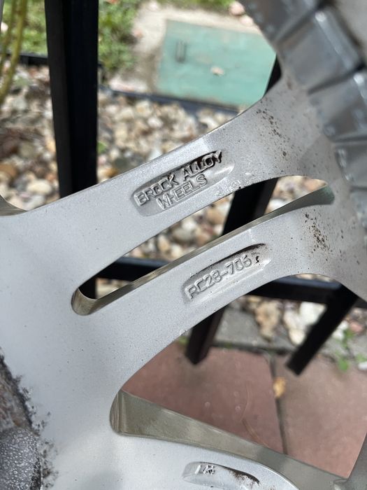 Jante Honda HRV aluminiu cu cauciucuri in stare f buna de iarna