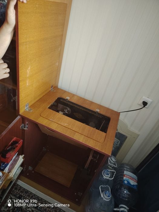 Продам швейную машину!