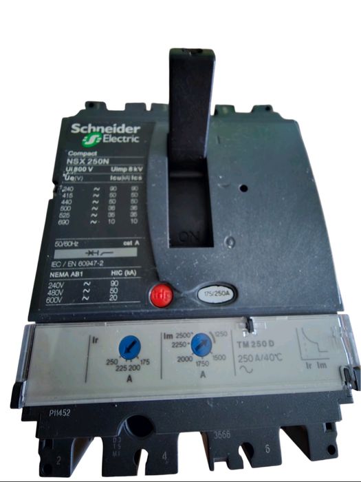 Usol Intrerupator automat .NSX 150A 100A 80A 50A