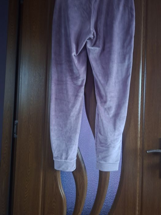 Vând Pantaloni de Trening Damă Mărimea M-L
